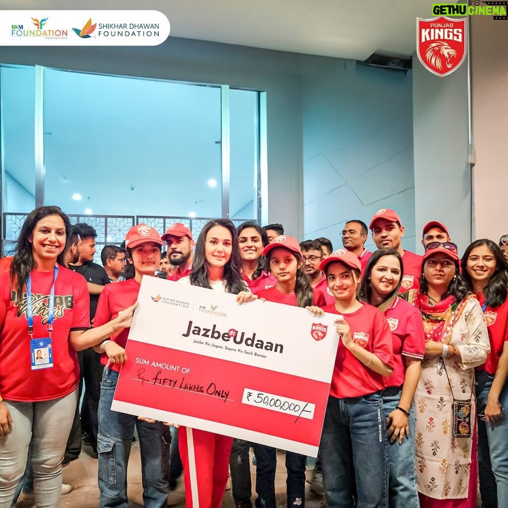 Preity Zinta Instagram - Punjab Kings is glad to announce that in collaboration with the Shikhar Dhawan Foundation and the M3M Foundation, we have granted ten scholarships of ₹5 Lakh each totaling to ₹50,00,000 for girl child education after the game against SRH. This initiative, “Jazbe ki Udaan,” aims to support the higher education and vocational training of girls towards their brighter future #SaddaPunjab #PunjabKings #JazbaHaiPunjabi #TATAIPL2024 #PBKSvSRH #jazbekiudaan #m3mfoundation #sdfoundation #shikhardhawan #empowergirls #vocationaleducation #noblecause #educationalscholarships #scholarshipsforeducation