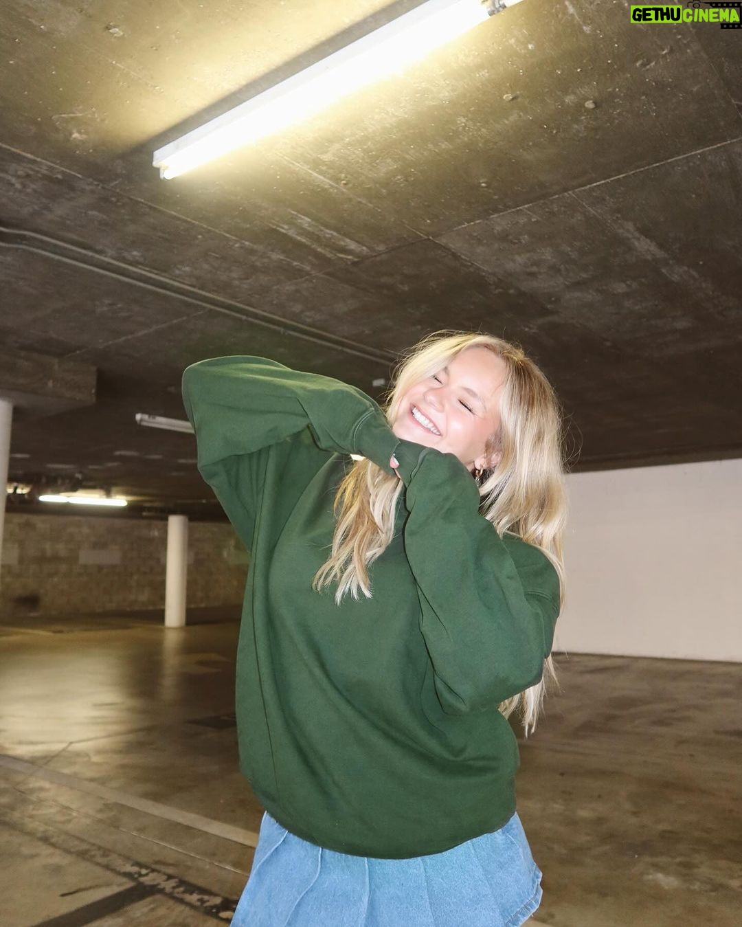 Pressley Hosbach Instagram - 🍀 Los Angeles, California