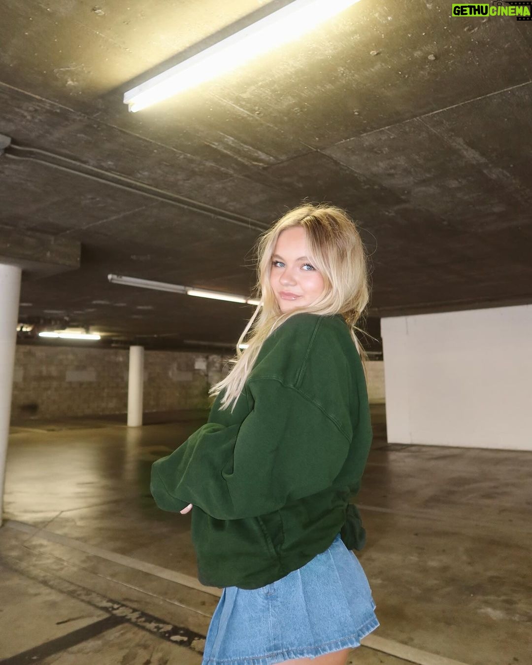 Pressley Hosbach Instagram - 🍀 Los Angeles, California