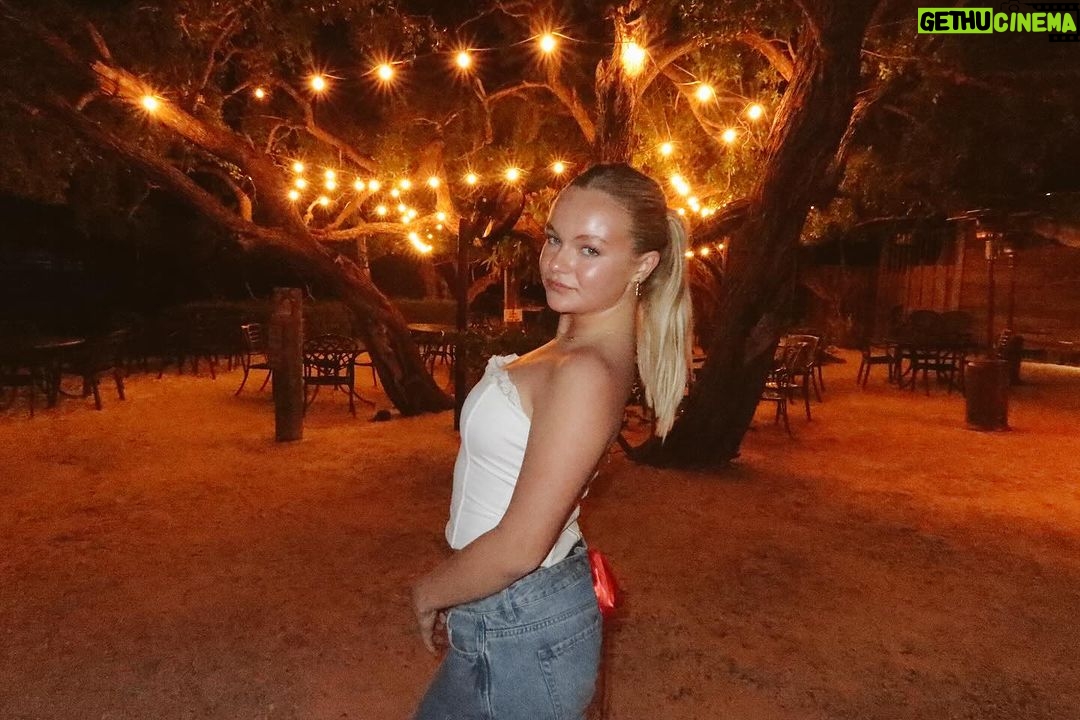 Pressley Hosbach Instagram - if anything, i’m everything ✨✨