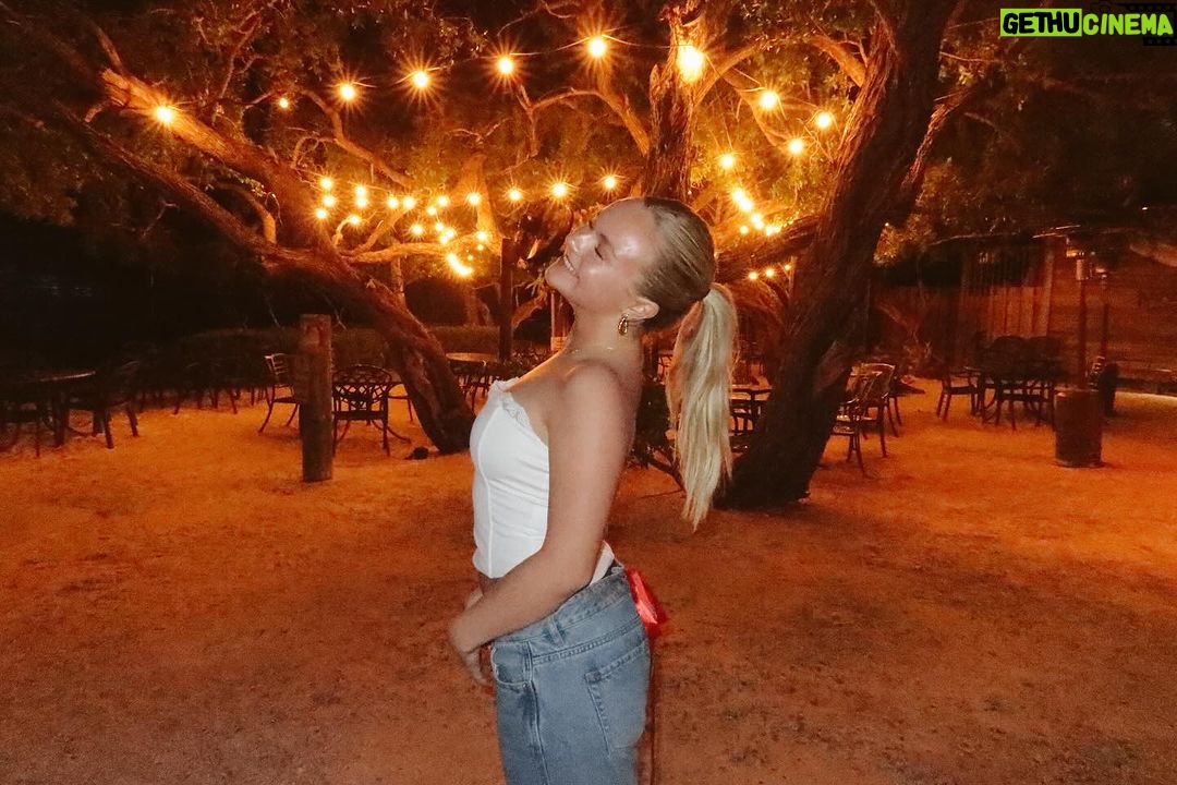 Pressley Hosbach Instagram - if anything, i’m everything ✨✨