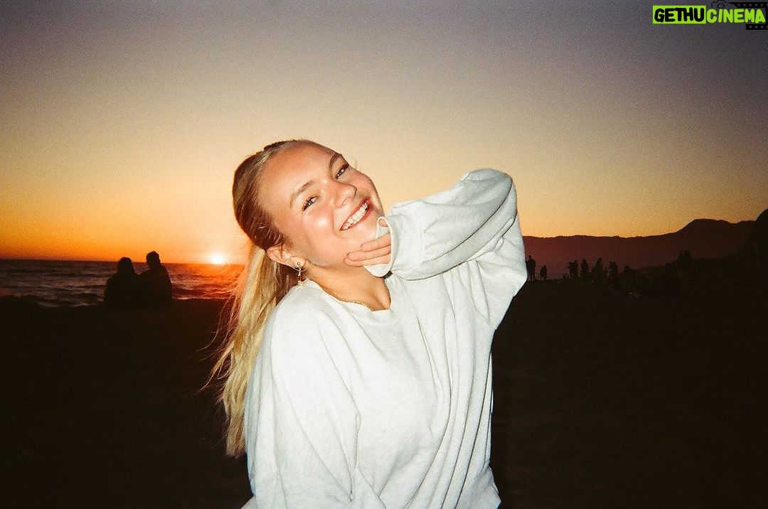 Pressley Hosbach Instagram - happy heart πΌπΌπ Los Angeles, California