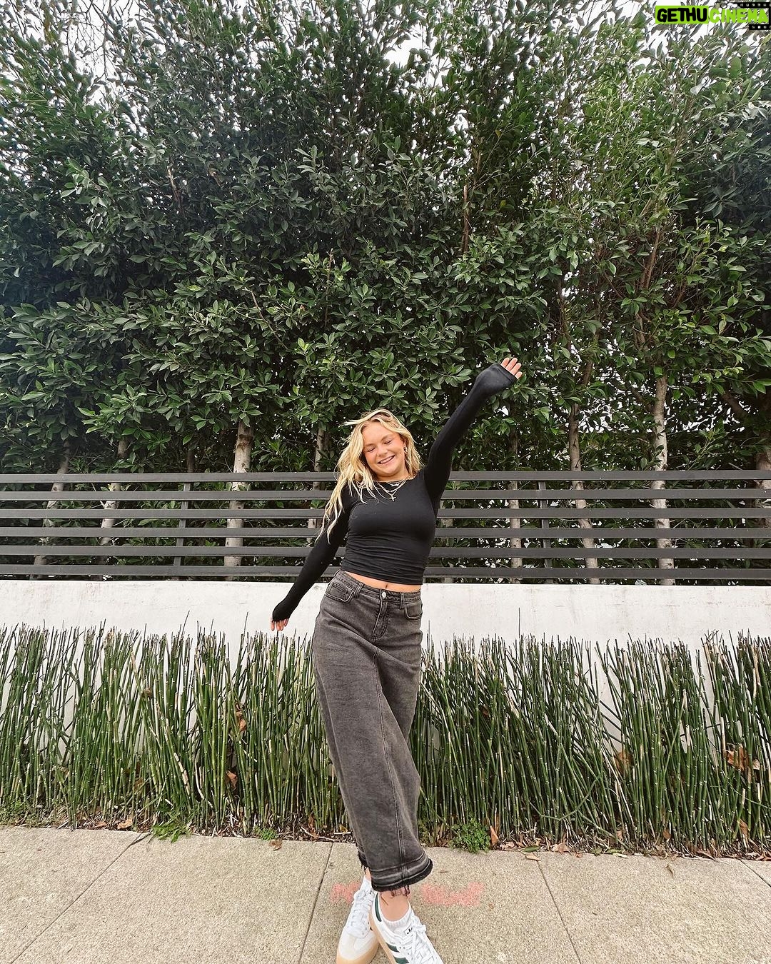 Pressley Hosbach Instagram - 🩶 Los Angeles, California