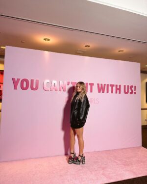 Pressley Hosbach Instagram - @meangirls 🎀
