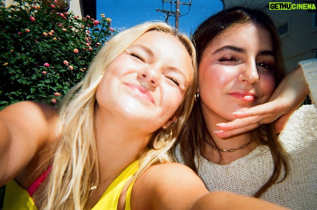 Pressley Hosbach Instagram - happy heart πΌπΌπ Los Angeles, California