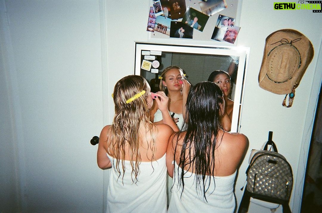 Pressley Hosbach Instagram - happy heart πΌπΌπ Los Angeles, California