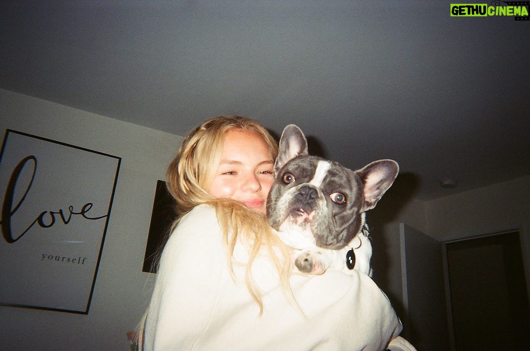 Pressley Hosbach Instagram - happy heart πΌπΌπ Los Angeles, California