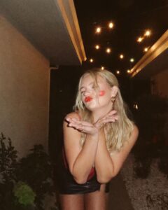 Pressley Hosbach Instagram - 💋💍🔪