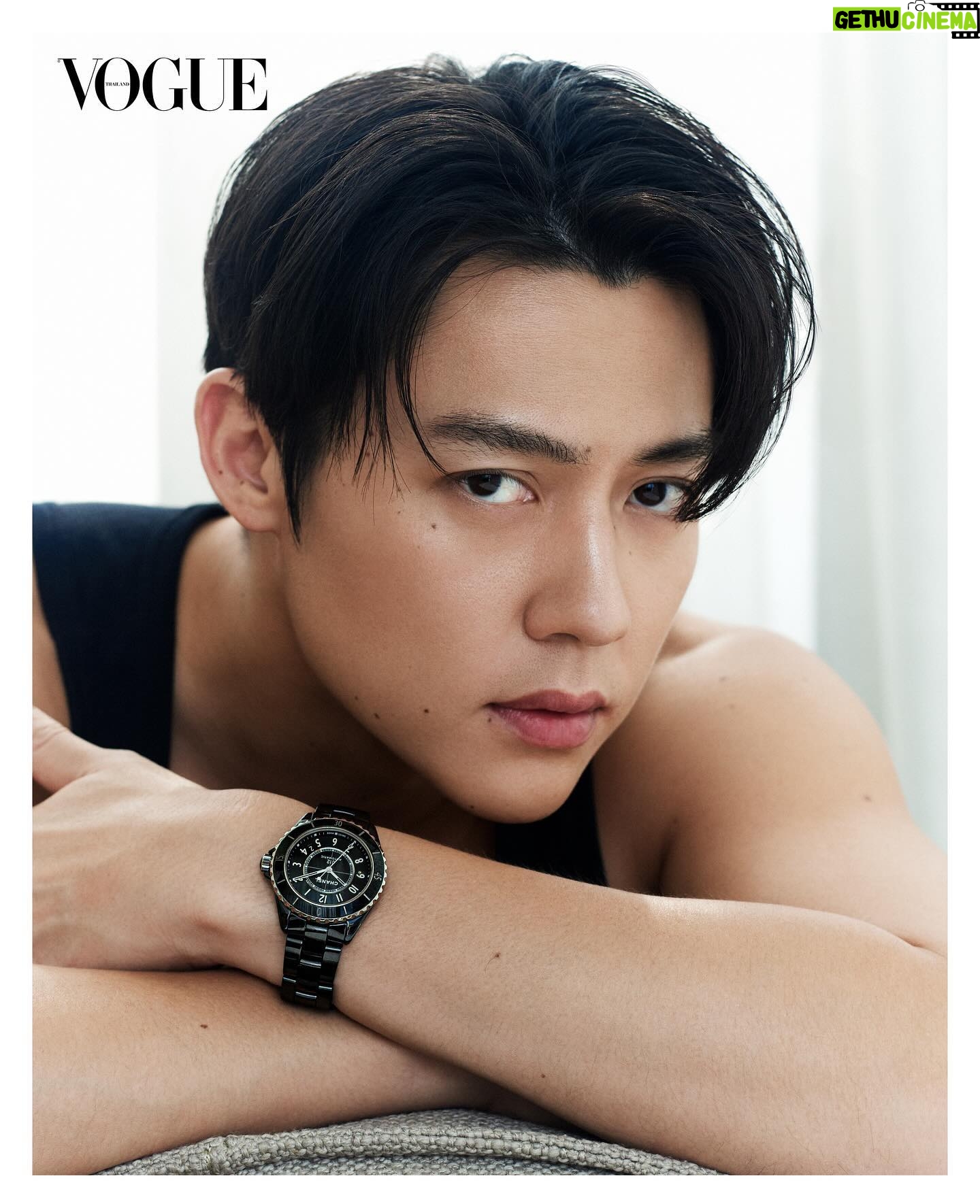 Prin Suparat Instagram - #CHANELWatches #J12 🖤🤍