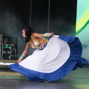 Princess Nokia Instagram - Lollapalooza 2021🏄🏽‍♀️☀️🍭

Styling: @robotmoonjuice 
Choreography & Dancers: @mazismazi & @maiajustine 
DJ: @hardkore_mf 
Custom Designer: @25fnyc
Photos: @ivytellin
