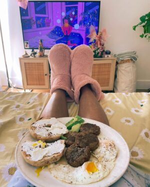 Princess Nokia Instagram - Things that make me happy. 
Rest. Long naps in bed. Artisanal sandwiches. Cottage Core decoration. Plant based food. Home made green juice. Fuzzy slippers. Dreamy ambient lo fi YouTube playlists. My killer rack 👀. It’s was such a busy, productive, & demanding summer. I wasn’t home much. Touring season has made me sleepy and aloof and I apologize to my loved ones who I can’t make time for or don’t feel like talking to. 
Im in resting mode. And in power mode. And honestly I just need a fuzzy blanket and more hours in the day. Love u 💘see u soon