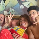 Priscila Sol Instagram - Viva a nossa Sagrada Família de pai e mãe separados! Feliz Páscoa à todas as famílias! 🫶🐰💜 Jesus vive em nós ✨