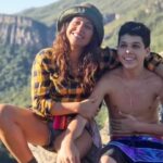 Priscila Sol Instagram - Obrigada meu Deus pelos 20 anos de vida do meu filho Vítor! Obrigada filho por me fazer renascer a cada dia, enfrentando os desafios e vivendo comigo as maiores alegrias que eu jamais poderia imaginar viver antes de ter você! Você é o meu maior tesouro, a minha maior vitória! O ser humano mais bonito e especial que eu já conheci! Te amo e te admiro desde sempre e cada dia mais! Viva a sua existência meu AMOR! FELIZ ANIVERSÁRIO @vitorabate! ❤️ Você está sempre aqui dentro, mesmo estando aí fora! Voz de @gloriafperez 🌹