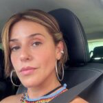 Priscila Sol Instagram – Quanto mais eu aprendo e me conheço, menos eu preciso do reconhecimento e de aprovação externa. Amo a minha profissão, mas também prezo muito pela minha privacidade e anonimato, então sigo meu caminho tentando me equilibrar entre esses dois mundos tão especiais e distintos pra mim, adquirindo bagagem, conhecimento e talvez assim poder  desenvolver a personagem mais importante da minha vida: Uma velha sábia chamada Priscila.

“ é andança fia”