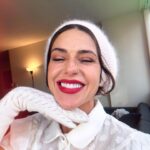 Priscila Sol Instagram – Me maquiei assim hoje pra fazer um teste on-line e tô completamente apaixonada por essa make ( curtiram?) e por essa personagem que eu acabei de sentir um pouquinho da energia mesmo que rapidinho! Sei que tem muita gente aqui que torce por mim, né?! Então enquanto eu não posso contar ainda muita coisa, me contem qual foto desse self-book que eu fiz que vocês mais gostaram? Pq olha….eu te me sentido muito linda! 🫢🤞✨🎭 💄