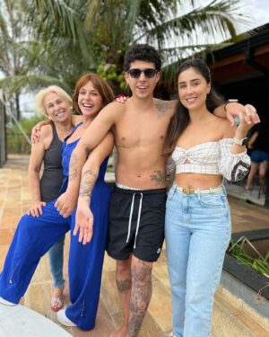 Priscila Sol Instagram - 44 voltas ao SOL 🌻 Obrigada vida! 

Obrigada por todas mensagens q eu tenho recebido ao longo do meu dia ✨ amo cada um de vocês! 🫶