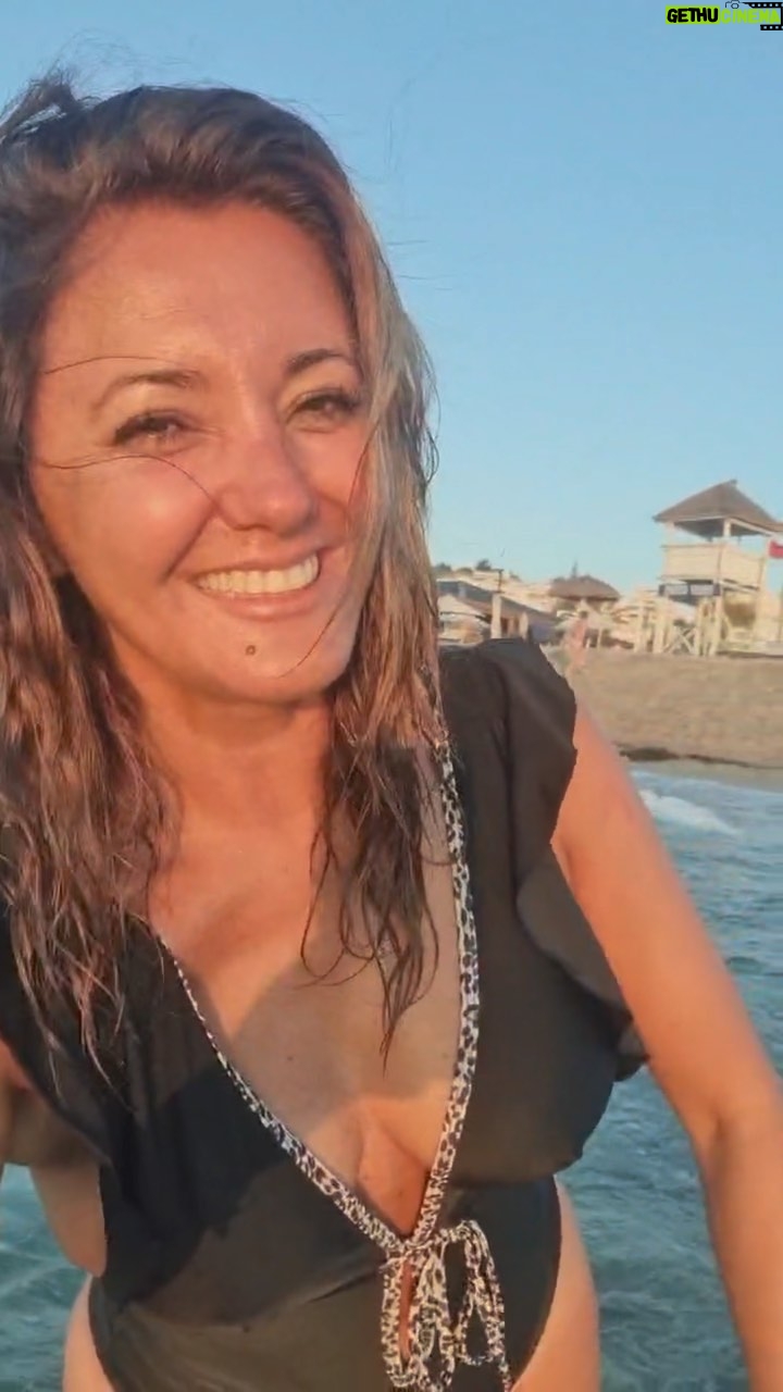 Priscilla Vargas - 62.5K Likes - FUERON FELICES E INOLVIDABLES VACACIONES!! 🤗🐋❤️🏖️ 🌞 🦪
Pilas súper recargadas para este 2024 🙌🏻
Nos vemos en @tudia13!😉