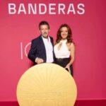 Priscilla Vargas Instagram - Aprendiendo a viajar más liviana para traer una maleta llena de experiencias. Eso es lo más valioso 🙌🏻 Gracias Madrid! Gracias @antoniobanderas #banderasperfumes #theiconwoman 💕