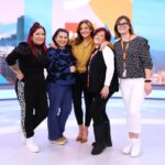 Priscilla Vargas Instagram - Así, con pura buena onda partimos de lunes a viernes en @canal13cl. Gracias por abrir la puerta de tu casa a la familia de @tudia13 todos los días 🤗 Gracias por las fotos @cris_foto73 🤗🤗🤗