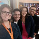 Priscilla Vargas Instagram - Así, con pura buena onda partimos de lunes a viernes en @canal13cl. Gracias por abrir la puerta de tu casa a la familia de @tudia13 todos los días 🤗 Gracias por las fotos @cris_foto73 🤗🤗🤗