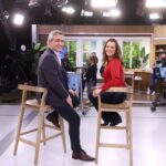 Priscilla Vargas Instagram - Así, con pura buena onda partimos de lunes a viernes en @canal13cl. Gracias por abrir la puerta de tu casa a la familia de @tudia13 todos los días 🤗 Gracias por las fotos @cris_foto73 🤗🤗🤗