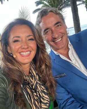 Priscilla Vargas Instagram - Esta semana NO se duerme! Estamos en la Quinta Vergara y en @tudia13 . 
Sigamos disfrutando del Festival y levantando Viña #arribaviña !! 
@joserepenning @canal13cl