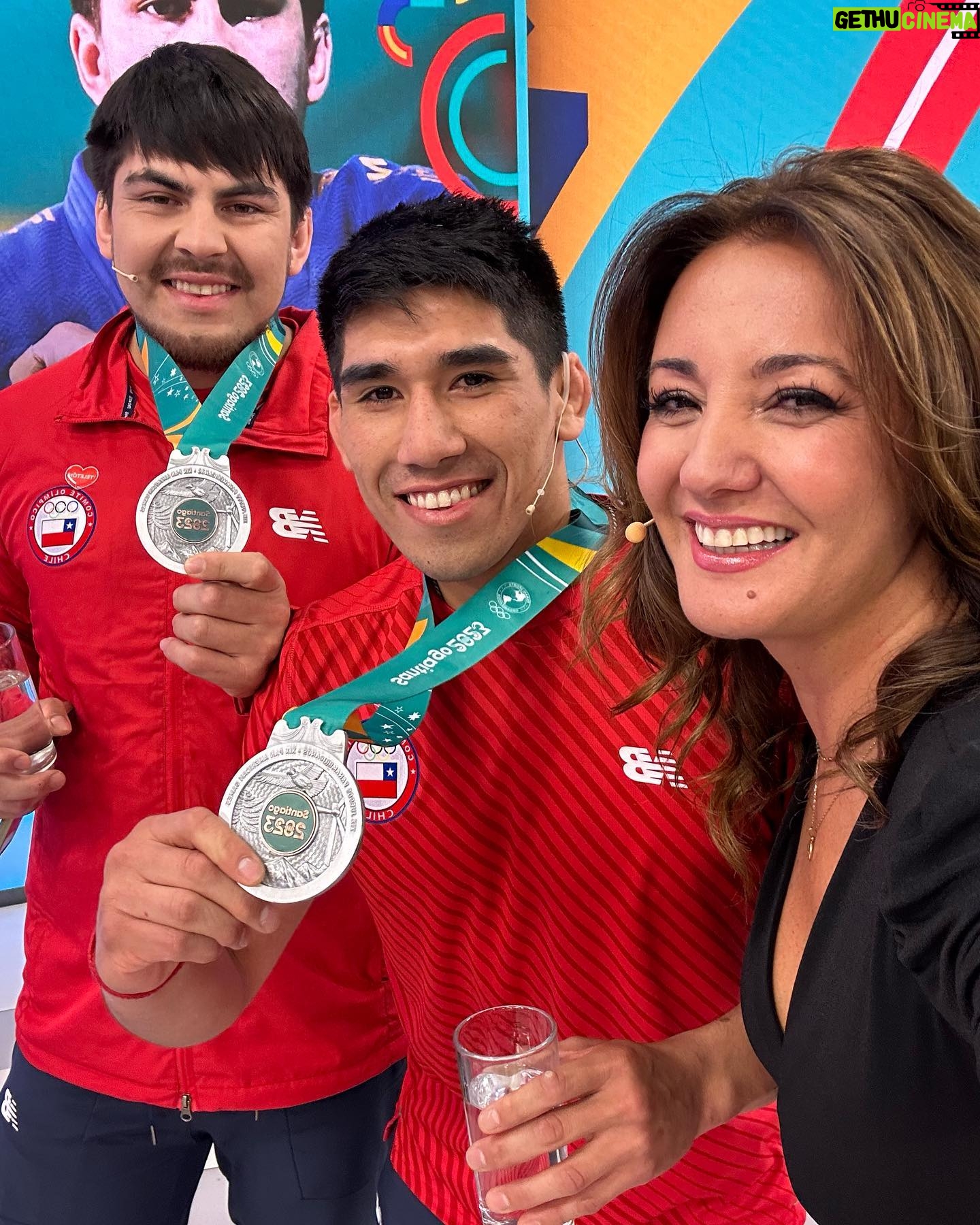 Priscilla Vargas Instagram - πCon puros campeones! π¨π± Gracias Gracias Gracias por esas medallas Panamericanas ππ» @lucas_nervi π₯ @jorge_perez81π₯ @pancho_jdk π₯ ππ»ππ»ππ»ππ»ππ»ππ»ππ»ππ»