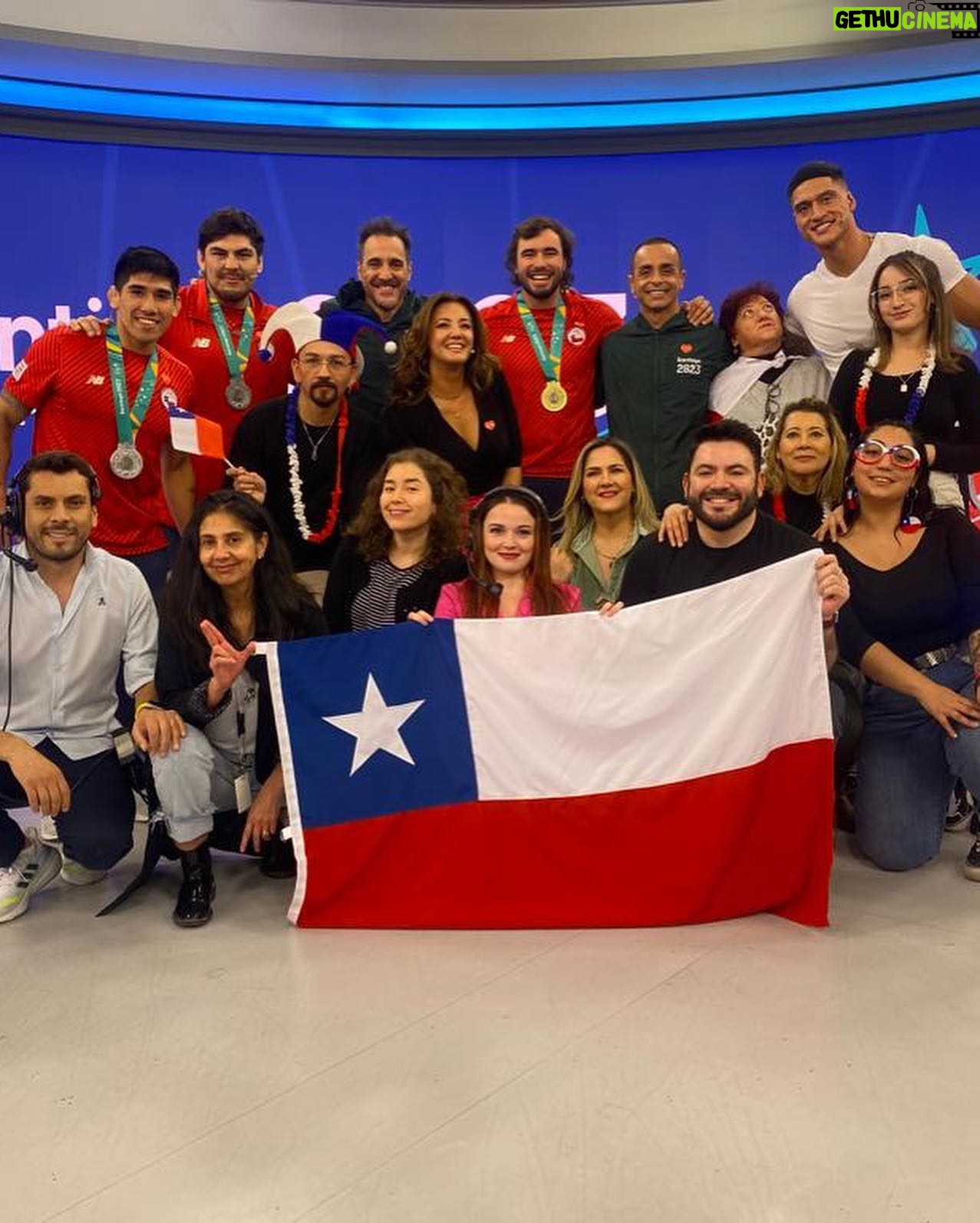 Priscilla Vargas Instagram - πCon puros campeones! π¨π± Gracias Gracias Gracias por esas medallas Panamericanas ππ» @lucas_nervi π₯ @jorge_perez81π₯ @pancho_jdk π₯ ππ»ππ»ππ»ππ»ππ»ππ»ππ»ππ»
