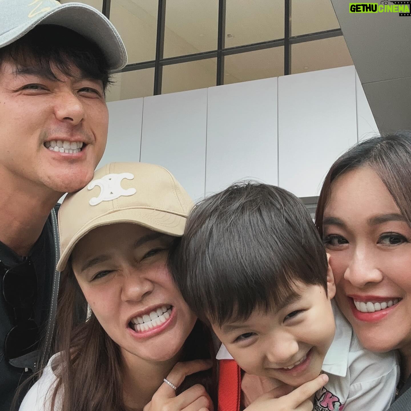 Priscilla Wong Instagram - 團聚了❤️ 馬來西亞的第一天🌈 很努力幫契仔砌高達公仔和打Pokemon的一天