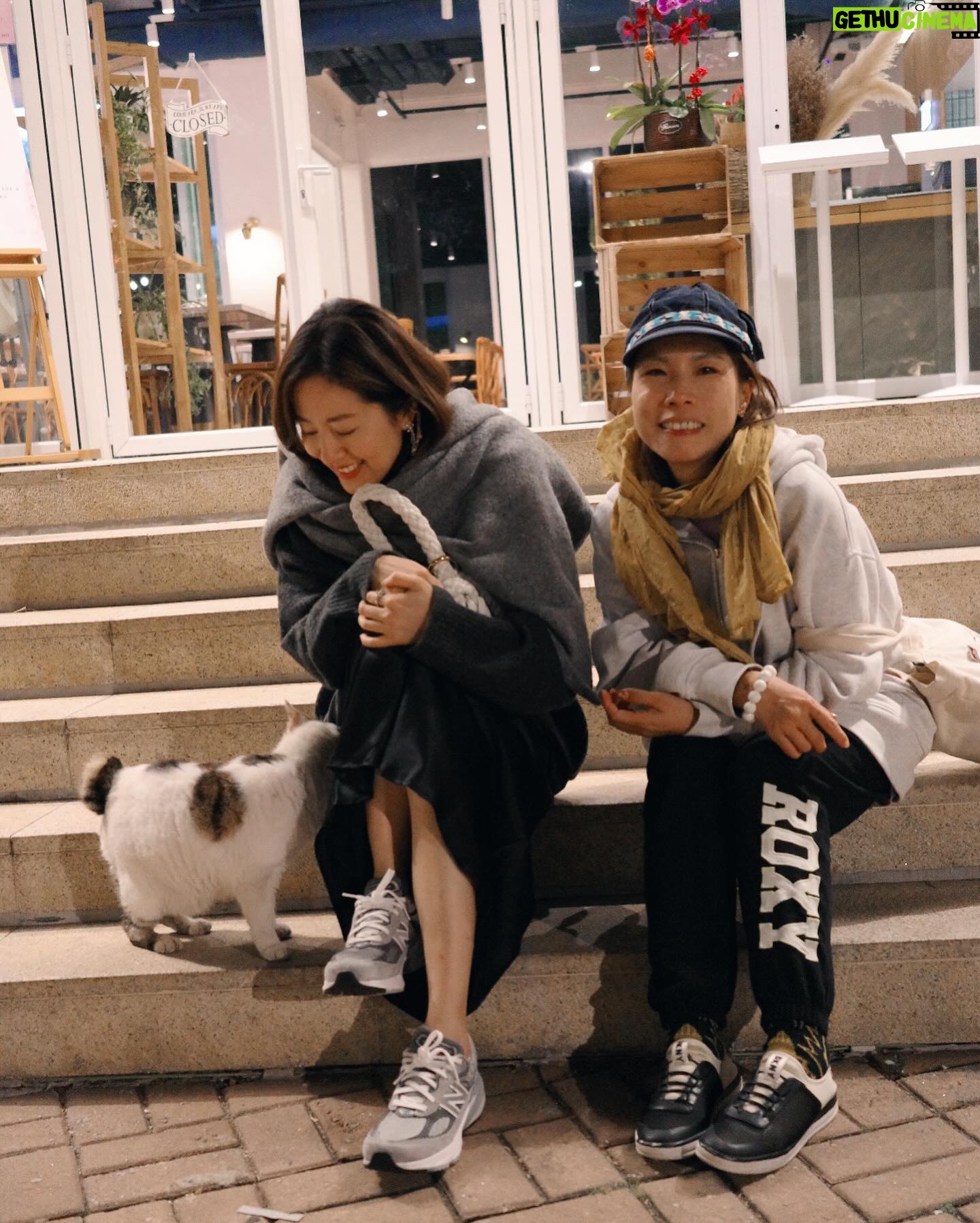 Priscilla Wong Instagram - 親愛的日子, 願歡笑喜樂和愛把您填滿。 最近的時光。 謝謝幸福。
