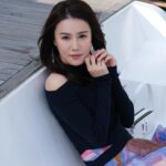 Priscilla Wong Instagram - 準備踏入最後一個月， 發現今年在家的日子真的很少。 太習慣了走來走去的步伐， 在最後一個月， 告訴自己要學習定下來， 心也要定下來。