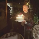 Priscilla Wong Instagram - 好多年沒有和家人一起旅行， 好多年沒有和四妹妹慶祝她的生日， 有很多個好多年， 總是把家人放在工作後， 然後有一天發現， 其實我們沒有很多個好多年。 好好珍惜， 和家人一起的時光。 #大家姐湊女中