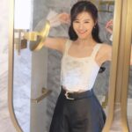 Priscilla Wong Instagram - 又一年，萬千星輝頒獎典禮。 開始懂得欣賞自己的心態， 平和，共享。 祝福每一個很努力的同事， 祝福每一位期待被肯定的同事， 也為我心中的男主角， 繼續打氣🌈 Styling: @cathcheung Hair: @terrence_chann Makeup: @mon_c.c Outfits: @shiatzychen Pearl cuffs: @helrous_official Accessories: @chanelofficial