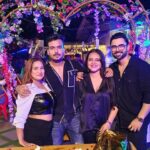 Priya Gamre Instagram - Yaariyan.🫶🏻❤️ . . . . #priyagamre #luckysaini #dance #birthday #party #birthdaycake #birthphotography #celebration #mumbai
