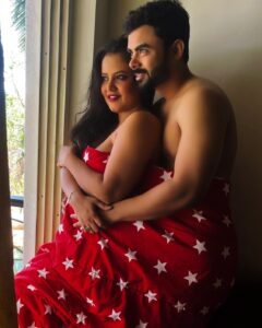 Priya Gamre Instagram - Happy Saturday 🖇️ Link 🔗 in bio #priyagamre #luckysaini