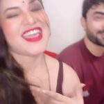 Priya Gamre Instagram - 😜❤️🫶🏻 #priyagamre #luckysaini #reelsinstagram #reelitfeelit #reels #reelkarofeelkaro
