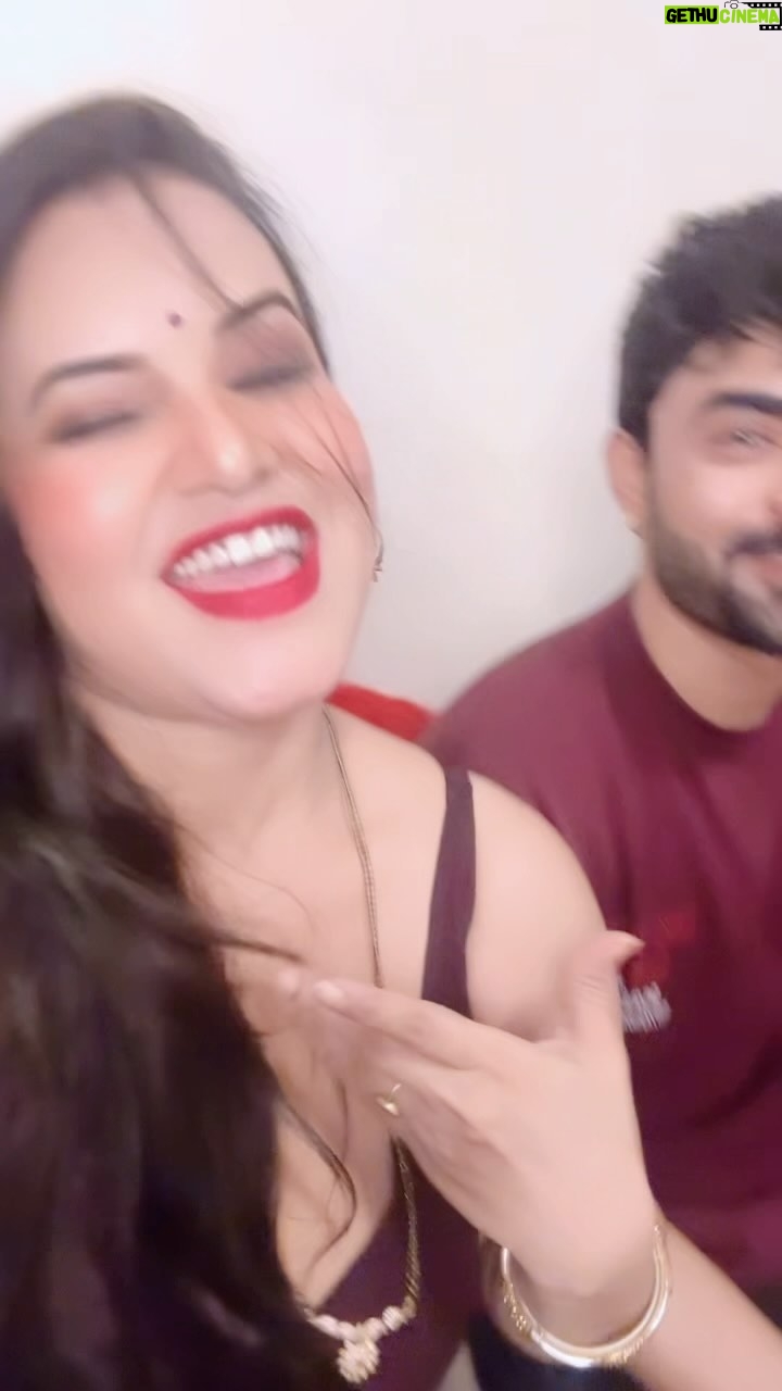Priya Gamre Instagram - πβ€οΈπ«Άπ» #priyagamre #luckysaini #reelsinstagram #reelitfeelit #reels #reelkarofeelkaro