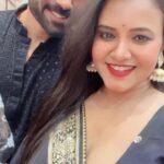 Priya Gamre Instagram - Bas Tera mukhda dekhte rehna ji.🫶🏻❤️🫶🏻 . . #priyagamre #luckysaini . @gamreepriya @priyagamreefame @luckkysaini95 . . . . . . . . . . #reels #reelitfeelit #reelkarofeelkaro #reelsinstagram #reel #viralvideos #viralreels #trendingreels #songs #bollywood #actor #model #artist #love #loveislove #marriage #reception #black