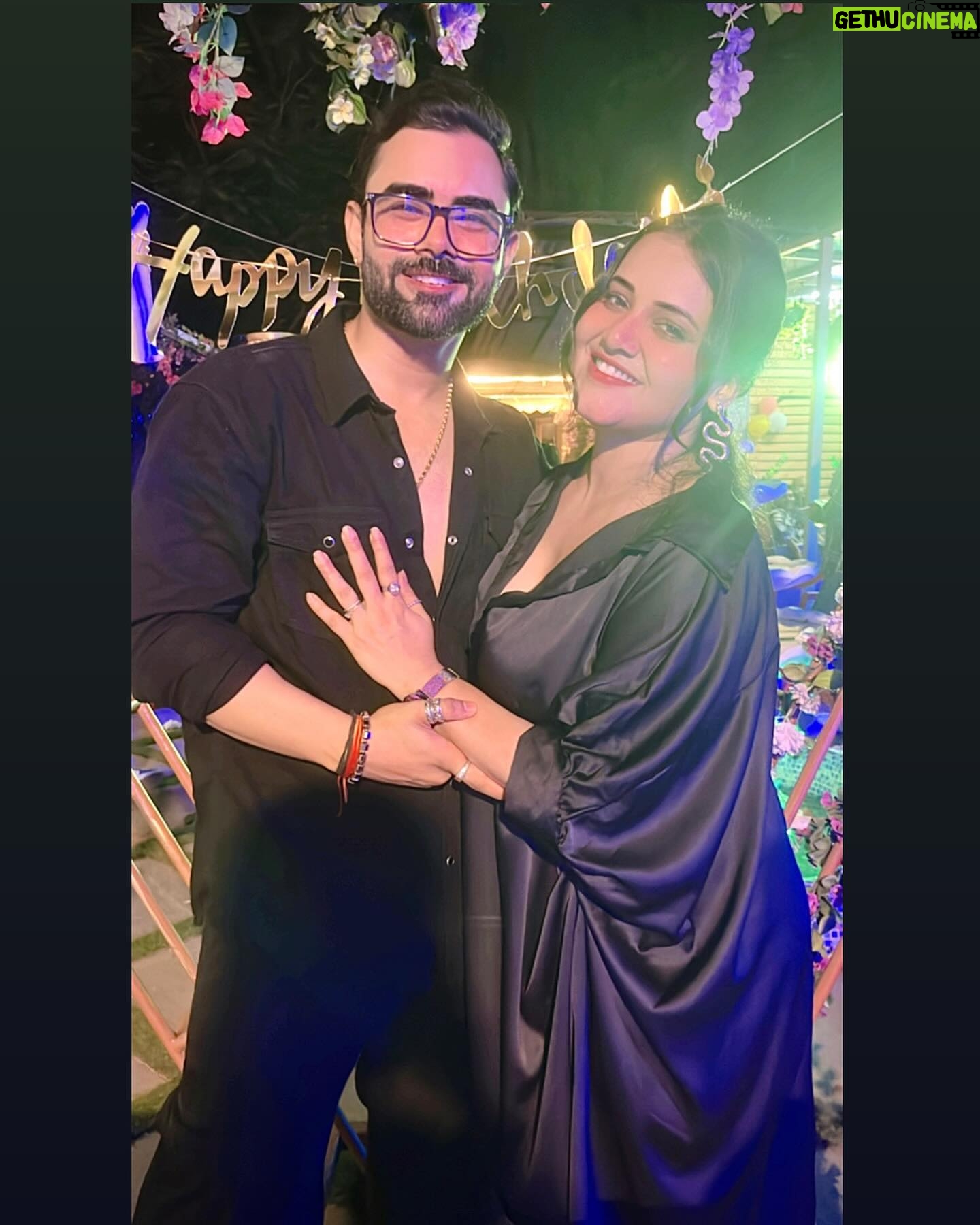 Priya Gamre Instagram - ❤️🫶🏻 . . @priyagamreefame @gamreepriya @luckkysaini95 . #priyagamre #luckysaini . . . . . . . . . #photooftheday #birthday #birthdaycake #birthphotography #celebration #dance #party #love #loveislove