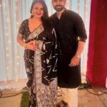 Priya Gamre Instagram - Twin-flame.🫶🏻❤️🫰🏻 . . #priyagamre #luckysaini . @priyagamreefame @luckkysaini95 @gamreepriya . . . . . . . . . . . . #actor #bollywood #party #dance #food #djnight #reception #artist #modeling #model #photoshoot #photography #love #loveislove #black #sameoutfit #maharashtra #mumbai #ethnicwear #traditional #indianwear
