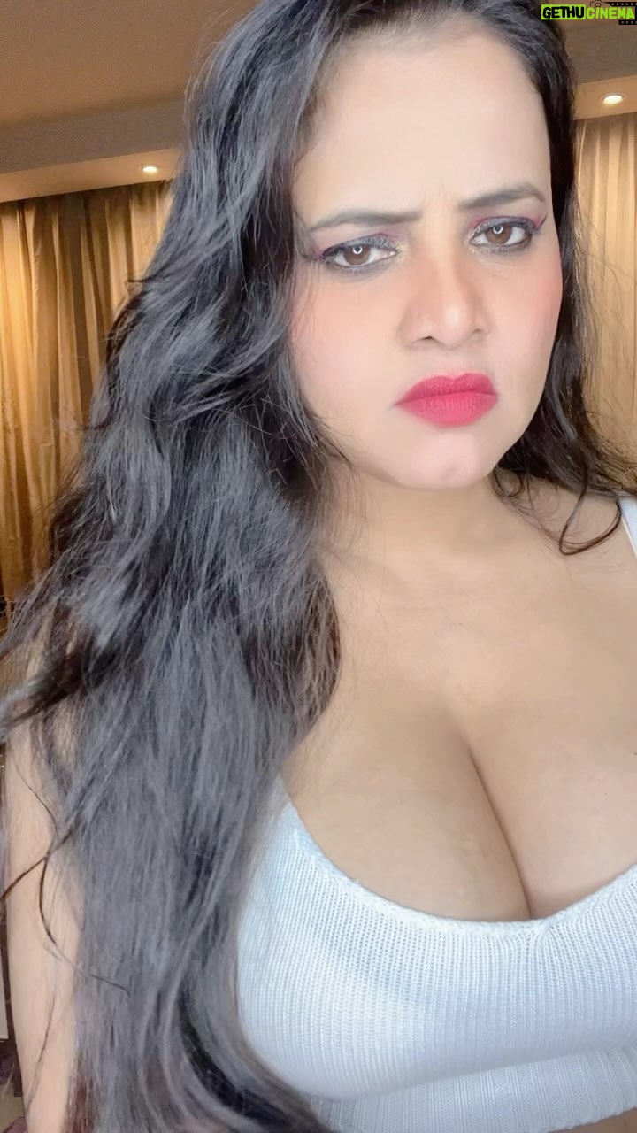 Priya Gamre Instagram - Voting over.π . . @gamreepriya @priyagamreefame @luckkysaini95 . #priyagamre #luckysaini . . . . . . . . . . #reels #reel #voting #vote #election #election2024 #india #comedy #viralvideos #viralreels #trendingreels #reelitfeelit #reelkarofeelkaro #reelsinstagram #mumbai