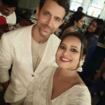 Priya Gamre Instagram - Feeling awesome with @hrithikroshan #priyagamre #actor #actresslife #hrithikroshan #bollywood #hrithik #lovemylife #matchingoutfits