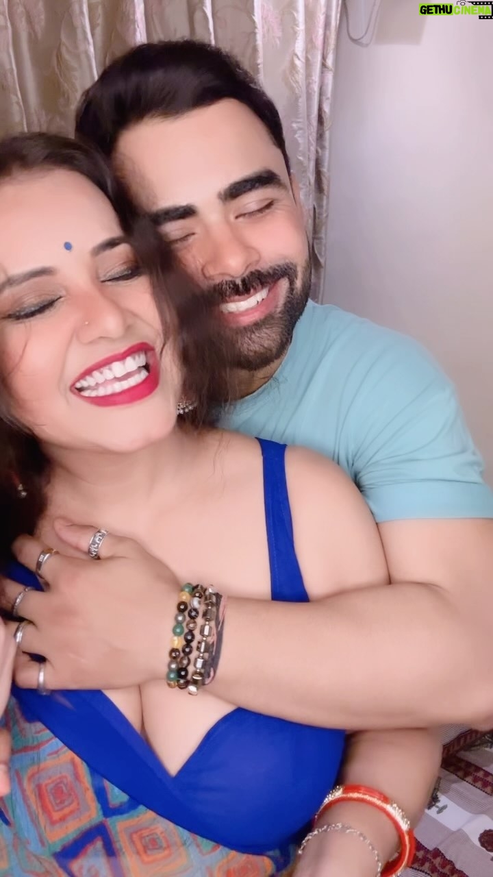 Priya Gamre Instagram - Happy April Fool.π€ͺπ . . @priyagamreefame @luckysaini95 @luckkysaini95 . #priyagamre #luckysaini . . . . . . . . . . . #reels #reelitfeelit #reelkarofeelkaro #reelsinstagram #reel #viralvideos #viralreels #trendingreels #artist #actor #bollywood #love #comedy