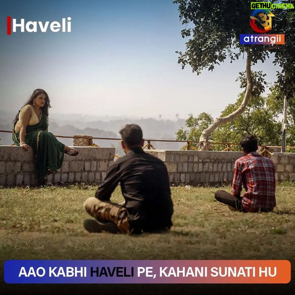 Priya Gamre Instagram - Aapko Haveli me kya dekhna hai comment box me bataiye 👇 Aao kabhi Haveli pe, Atrangii cheeze dikhate hai. @la_gravitea @niveditabasu @priyagamreefame #atrangii #haveli #aaohavelipe #famousdialogue #viral #static #atrangiiapp #funny