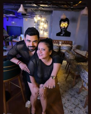 Priya Gamre Instagram - One love.❤️🫶🏻
.
.
@gamreepriya @luckkysaini95 @priyagamreefame 
.
#priyagamre #luckysaini 
.
.
.
.
.
.
.
.
.
#love #loveislove #loveyourself #loveyou #datenight #model #photoshoot #photooftheday #artist #actor #bollywood #mumbai #music #dance
