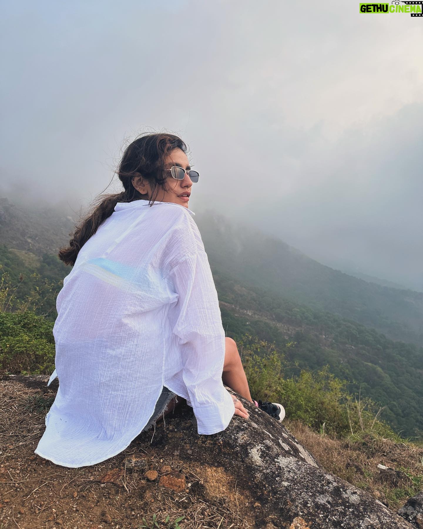 Priya Varrier Instagram - ⛅️⛰️