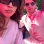Priyanka Chopra Instagram - Holi was lit. Thank you @tam2cul @sudeepdutt for creating such a warm atmosphere for our family! So much fun. 🤩
