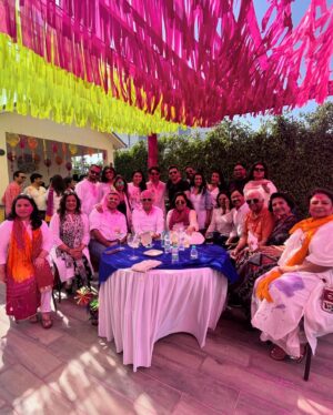 Priyanka Chopra Instagram - Holi was lit. Thank you @tam2cul @sudeepdutt for creating such a warm atmosphere for our family! So much fun. 🤩