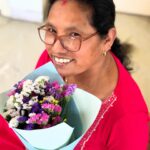Priyanka Karki Instagram - Beautiful flowers for my beautiful people ♥️☺️ My little HAPPY family 🥰🧿🦋