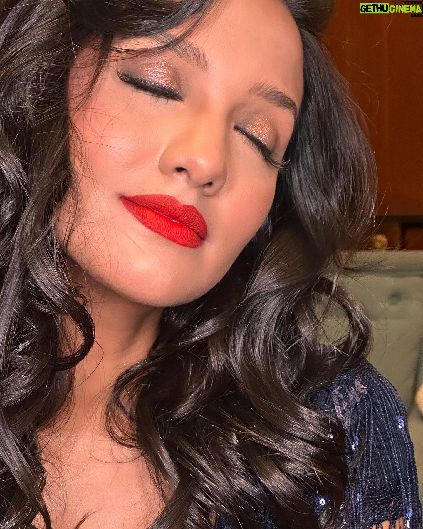 Priyanka Karki Instagram - RUSLAN’s 50th Anniversary 💙 What a fantastic night! Thank you for such a beautiful experience @ruslanvodka.np Performed on stage for the first time post-partum and it felt like I never left ☺️ Thank you @neonthelabelsofficial for my gorgeous outfit for the event. I sure did look like a Ruslan bottle 😉 Thank you @kusum_the_boutique for my performance outfits. I loved it 😘 My fab hair and make up team - @shradha_maskey and @ritu.chhantyal ♥️ My choreographer @gamvirbista and all my fabulous supporting dancers! You guys killed it 👍 And lastly, thank you to each and every one who danced along with me, enjoyed my performance, sent sweet messages, showering me with love, support and blessings ♥️ What a beautiful night 💫 Thank you universe 🖤